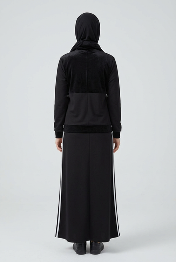 Black skirt set, AI-inferred back view