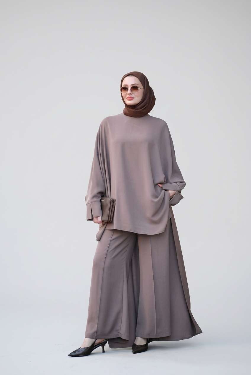 Professional full-length outfit photo