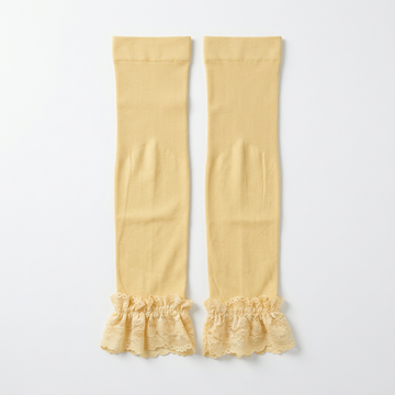 Sleeve extenders in crossed arrangement